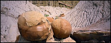 Large spherical concretions in badlands. Theodore Roosevelt National Park, North Dakota, USA.