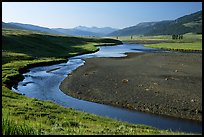 Lamar River, Lamar Valley, early morning. Yellowstone National Park, Wyoming, USA.