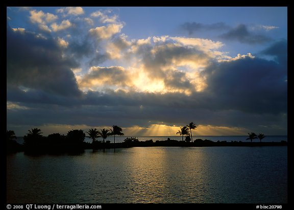 Sunrays and clouds at sunrise, Bayfront. Biscayne National Park (color)