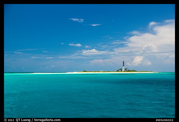 Turquoise waters around Loggerhead key. Dry Tortugas National Park, Florida, USA.