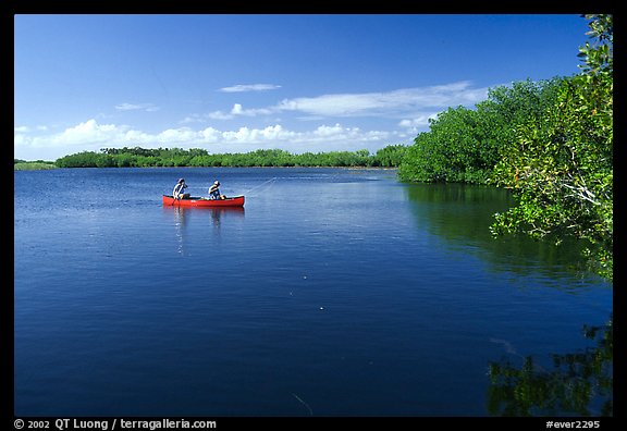 Canoists fishing. Everglades National Park, Florida, USA.