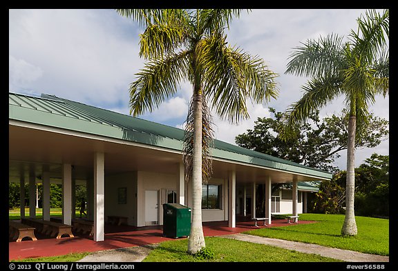 Royal Palms VisitorGr Center. Everglades National Park (color)