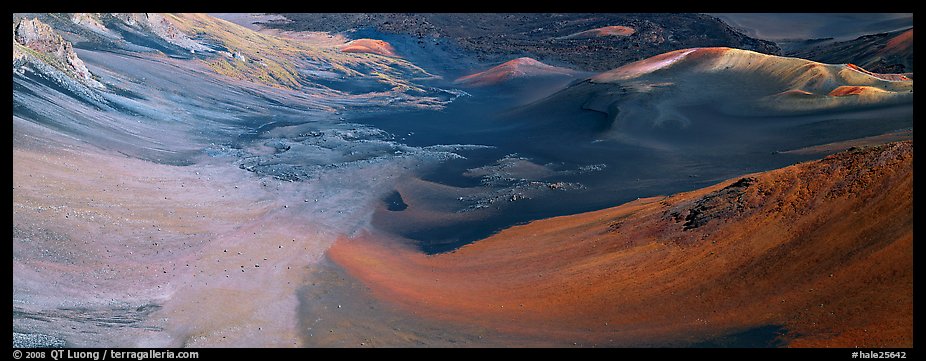 Color patterns of ash flows. Haleakala National Park (color)
