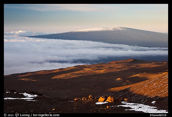 Mauna Loa seen from Mauna Kea. Hawaii Volcanoes National Park, Hawaii, USA.