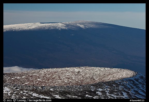 Craters on cinder cone and Mauna Loa. Hawaii Volcanoes National Park, Hawaii, USA.