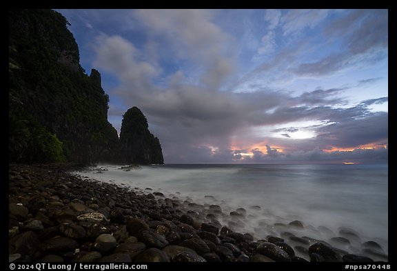 Pola Island at dawn, long exposure. National Park of American Samoa (color)