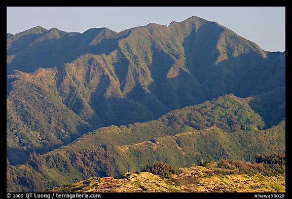 Koolau Mountains, early morning. Oahu island, Hawaii, USA