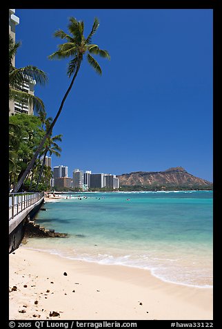 Beach and waterfront promenade. Waikiki, Honolulu, Oahu island, Hawaii, USA (color)