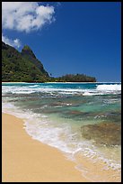 Tunnels (Makua) Beach and Bali Hai Peak. North shore, Kauai island, Hawaii, USA