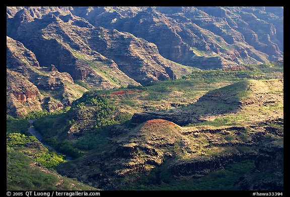 Ridges and buttes, lower Waimea Canyon, early morning. Kauai island, Hawaii, USA