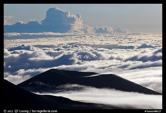 Ridges and sea of clouds. Mauna Kea, Big Island, Hawaii, USA (color)