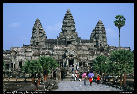 Pathway to Angkor Wat. Angkor, Cambodia