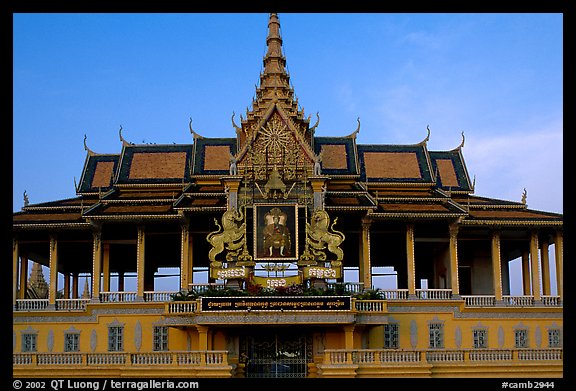 Chan Chhaya Pavilion, Royal palace. Phnom Penh, Cambodia (color)