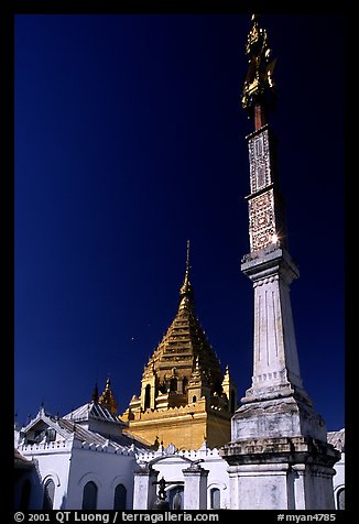 Stupas, Yadana Man Aung Paya, Nyaungshwe. Inle Lake, Myanmar