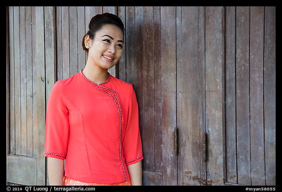 Young woman. Yangon, Myanmar (color)