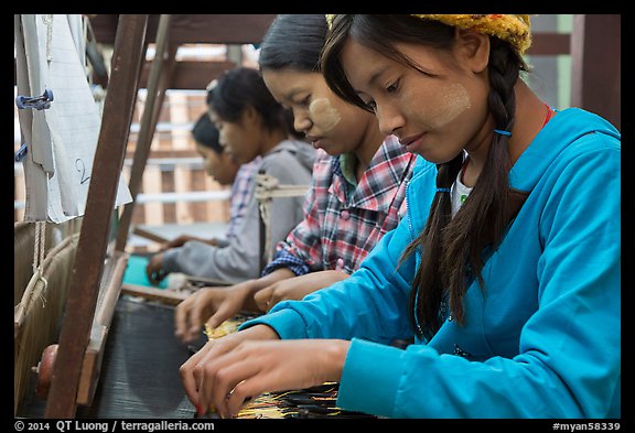Weaving workshop. Amarapura, Myanmar (color)