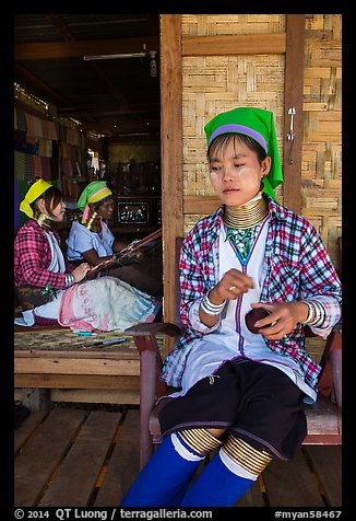 Kayan women at Win Yadanar workshop, Ywama Village. Inle Lake, Myanmar (color)