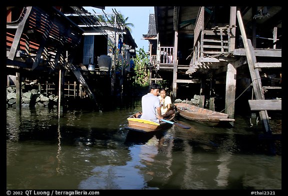 Houses along khlong on Thonbury canals. Bangkok, Thailand