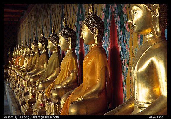 Row of Buddha figures, Wat Arun. Bangkok, Thailand