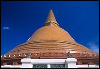 Phra Pathom Chedi. Nakhon Pathom, Thailand ( color)