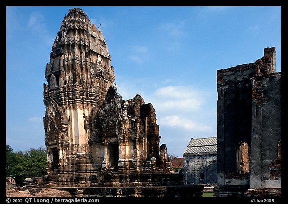 Ruins in classic Khmer-Lopburi style. Lopburi, Thailand