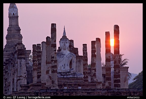 Wat Mahathat at sunset. Sukothai, Thailand