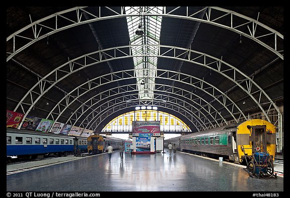 Train platforms inside Hualamphong station. Bangkok, Thailand