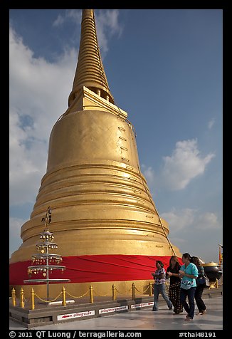 Chedi on top of Golden Mount. Bangkok, Thailand (color)