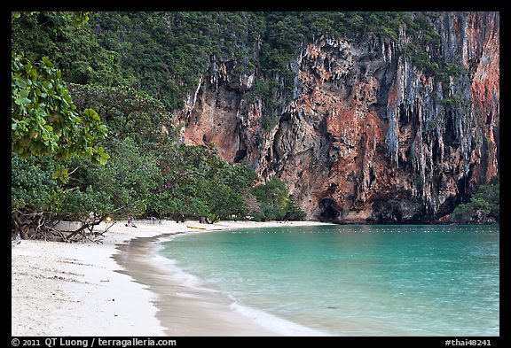 Pranang Cave Beach and limestone cliff, Railay. Krabi Province, Thailand