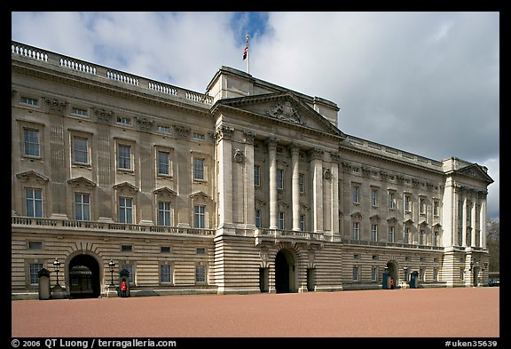 Buckingham Palace, morning. London, England, United Kingdom (color)
