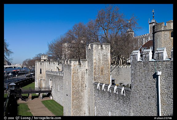 Rampart with crenallation,  Tower of London. London, England, United Kingdom