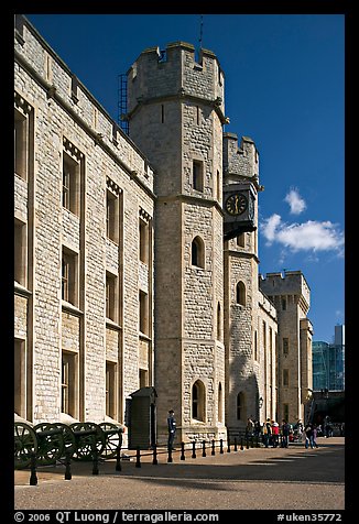 Towers and sentry, The Jewel House, part of the Waterloo Barracks, Tower of London. London, England, United Kingdom