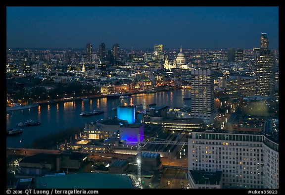 Picture/Photo: Aerial view of central London at dusk with Saint Paul ...