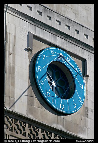 Sundial, Westminster Abbey. London, England, United Kingdom (color)