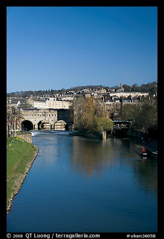 Avon River  and Pulteney Bridge, morning. Bath, Somerset, England, United Kingdom