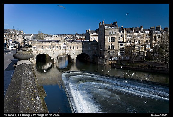 Weir on the Avon River and Pulteney Bridge. Bath, Somerset, England, United Kingdom (color)