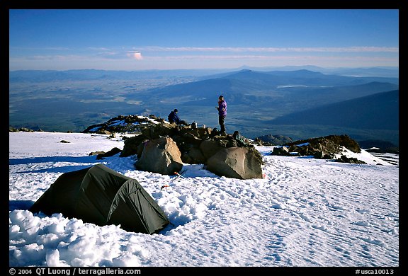 Mountaineers camping on the slopes of Mt Shasta. California, USA