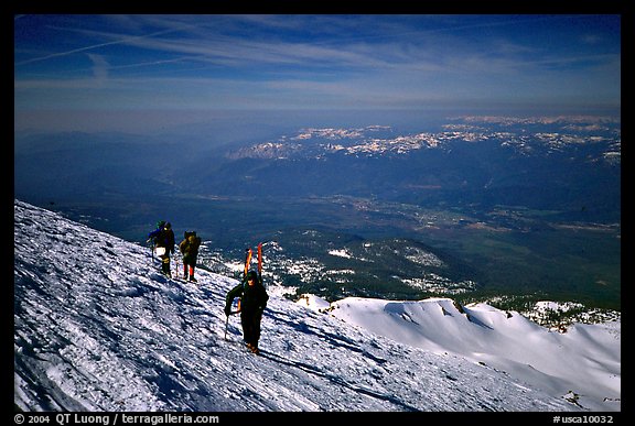 Mountaineers on the slopes of Mt Shasta. California, USA (color)