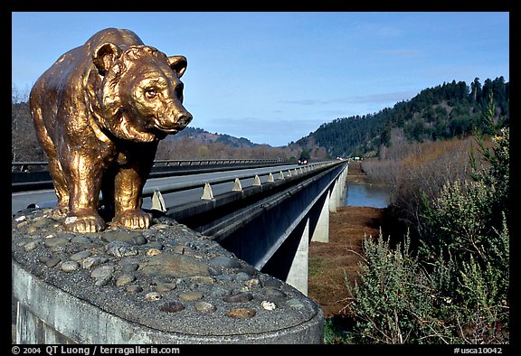Golden bear adorning bridge over the Klamath River. California, USA (color)