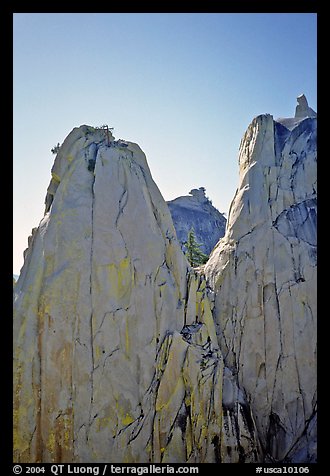 Granite spires, the Needles. Giant Sequoia National Monument, Sequoia National Forest, California, USA (color)