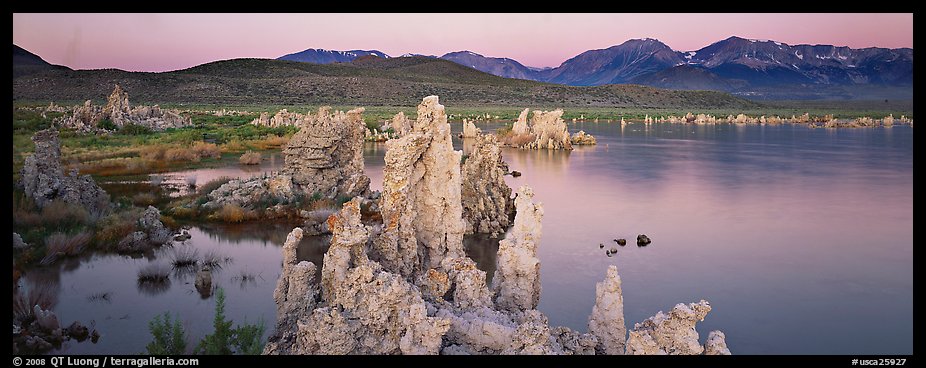 Mono Lake Tufa and Sierra Nevada at dawn. Mono Lake, California, USA (color)