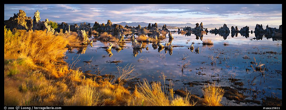 Mono Lake landscape. Mono Lake, California, USA (color)