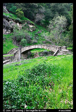 Stone bridge, Alum Rock Park. San Jose, California, USA (color)