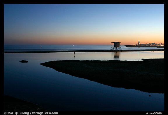 Twin Lakes State Beach, dusk. Santa Cruz, California, USA (color)