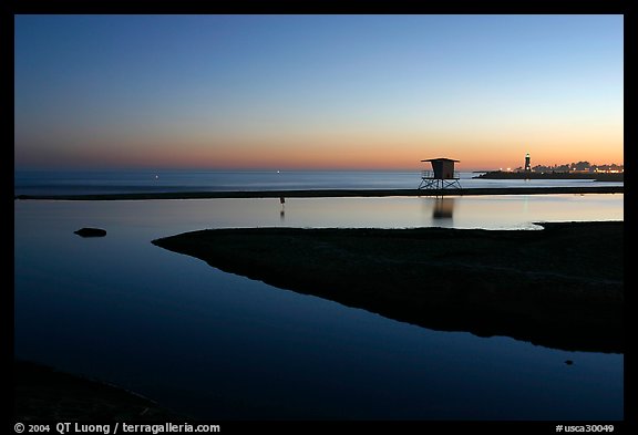 Twin Lakes State Beach, dusk. Santa Cruz, California, USA (color)