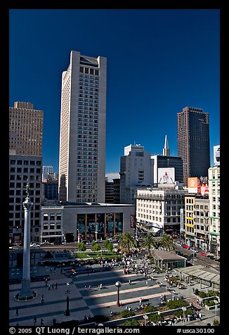 Union Square, the heart of the city's shopping district, afternoon. San Francisco, California, USA