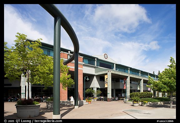 Menlo Center, afternoon. Menlo Park,  California, USA