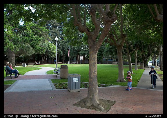 Children and parents, Freemont Park. Menlo Park,  California, USA (color)