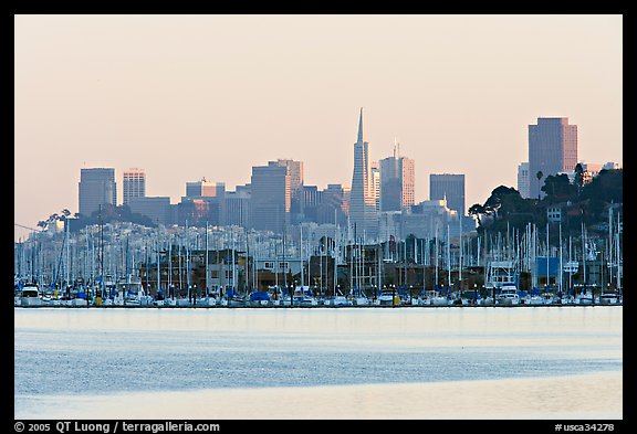 City skyline with Sausalito houseboats of Richardson Bay in the background. San Francisco, California, USA