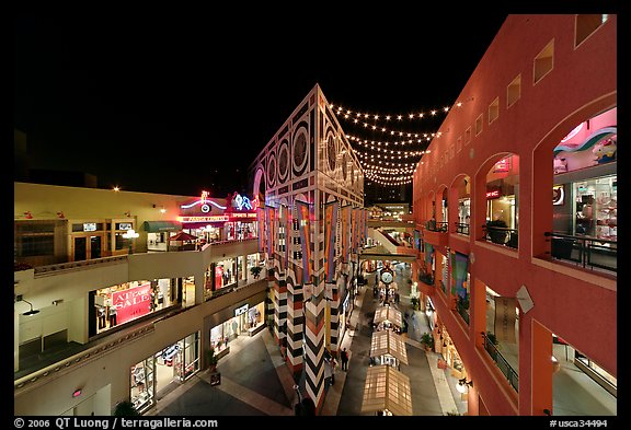 Westfield Shoppingtown Horton Plaza, designed by Jon Jerde. San Diego, California, USA